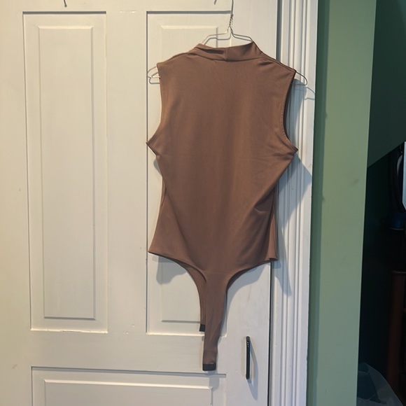 Deep V-Neck, Rose colored bodysuit, size S. Good condition, don’t recall wearing - Picture 3 of 3